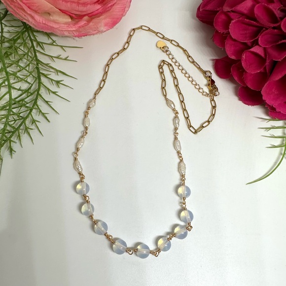 NEW⚜️Opalite & Freshwater Pearl Beaded Necklace - Picture 3 of 7